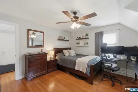2 Lloyd Place Belleville NJ 07109