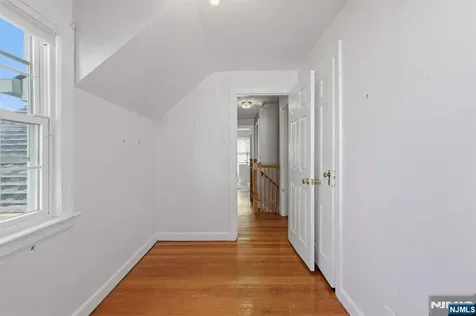 2 Lloyd Place Belleville NJ 07109