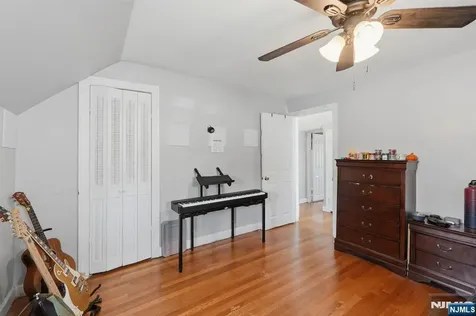 2 Lloyd Place Belleville NJ 07109