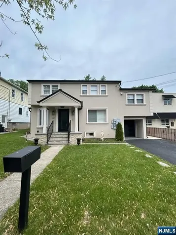 67 Chamberlain Avenue Elmwood Park NJ 07407