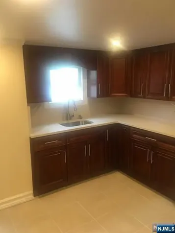 67 Chamberlain Avenue Elmwood Park NJ 07407
