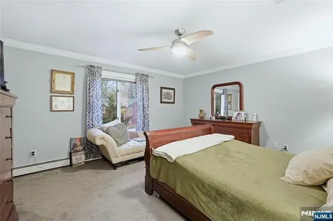 4 Lesa Lane Hillsdale NJ 07642