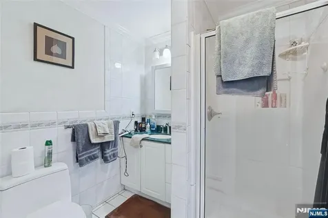 4 Lesa Lane Hillsdale NJ 07642