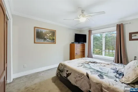 4 Lesa Lane Hillsdale NJ 07642