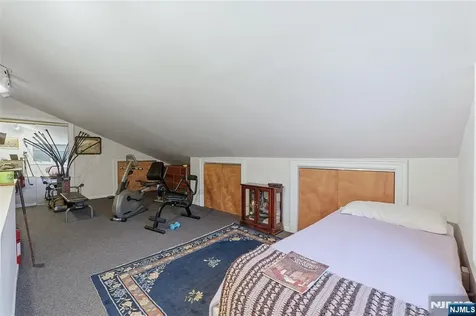 4 Lesa Lane Hillsdale NJ 07642