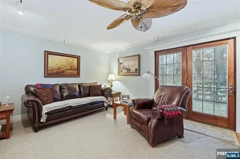 4 Lesa Lane Hillsdale NJ 07642