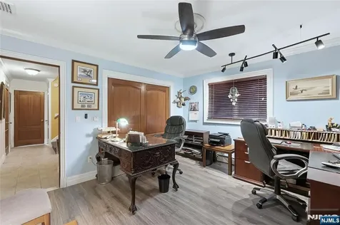 4 Lesa Lane Hillsdale NJ 07642