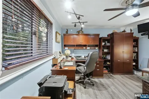 4 Lesa Lane Hillsdale NJ 07642