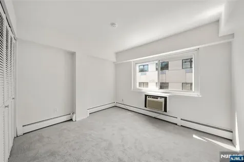 333 Grand Avenue Palisades Park NJ 07650