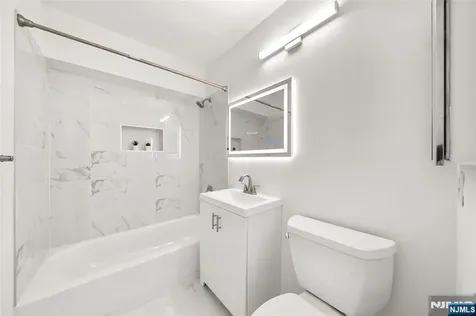 333 Grand Avenue Palisades Park NJ 07650