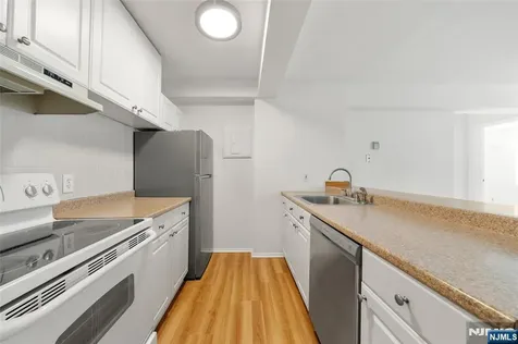 333 Grand Avenue Palisades Park NJ 07650