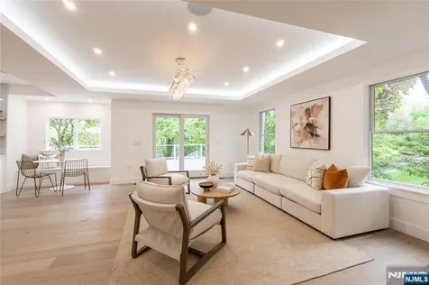 517 Park Street Montclair NJ 07043