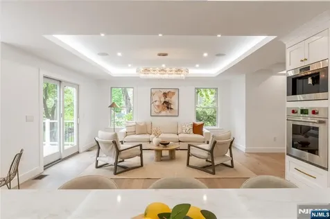 517 Park Street Montclair NJ 07043