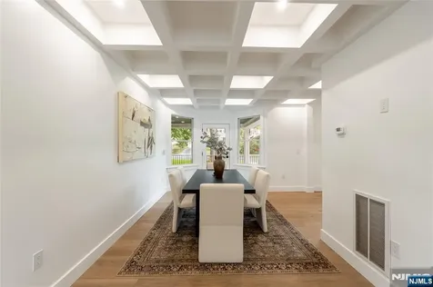 517 Park Street Montclair NJ 07043