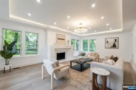 517 Park Street Montclair NJ 07043