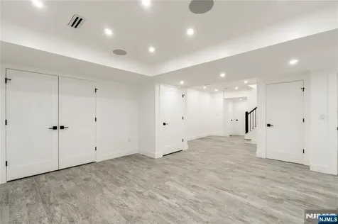 517 Park Street Montclair NJ 07043