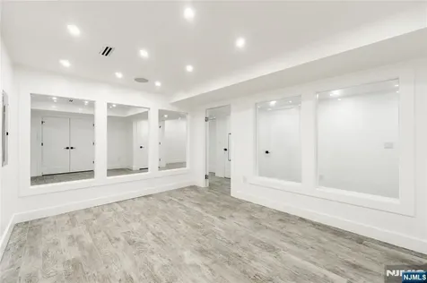 517 Park Street Montclair NJ 07043