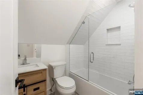 517 Park Street Montclair NJ 07043