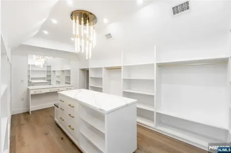 517 Park Street Montclair NJ 07043