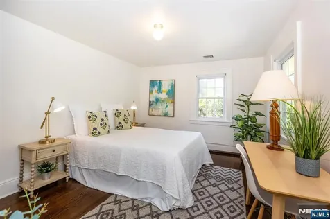 582 Highland Avenue Montclair NJ 07043