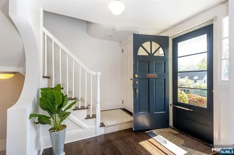 582 Highland Avenue Montclair NJ 07043