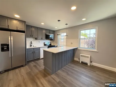 20 Clark Court Rutherford NJ 07070