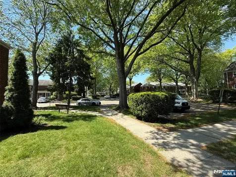 20 Clark Court Rutherford NJ 07070