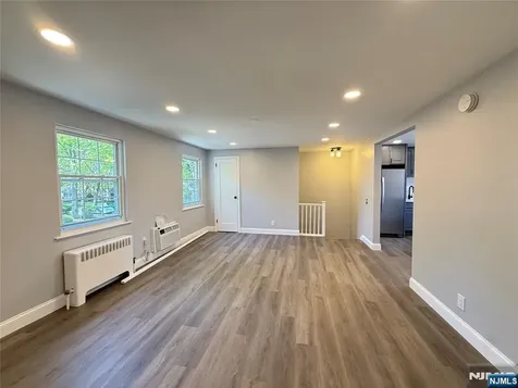 20 Clark Court Rutherford NJ 07070