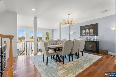 7 Oakdene Terrace Edgewater NJ 07020