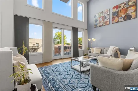 7 Oakdene Terrace Edgewater NJ 07020