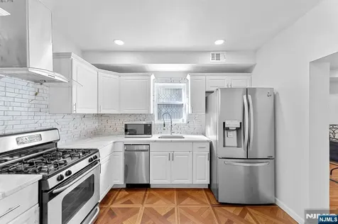 37 Emmet Newark NJ 07114