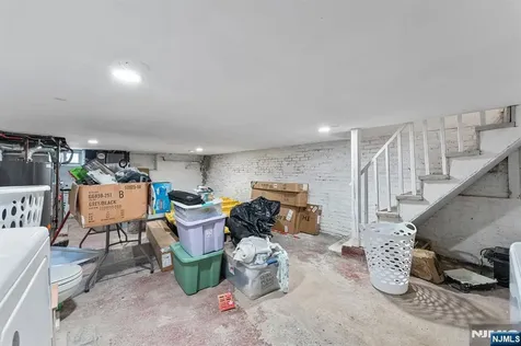 37 Emmet Newark NJ 07114