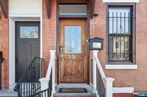 37 Emmet Newark NJ 07114