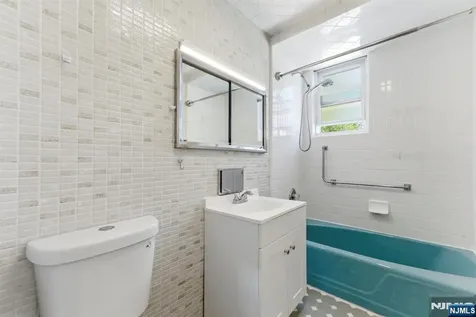 773 Kingsland Avenue Ridgefield NJ 07657