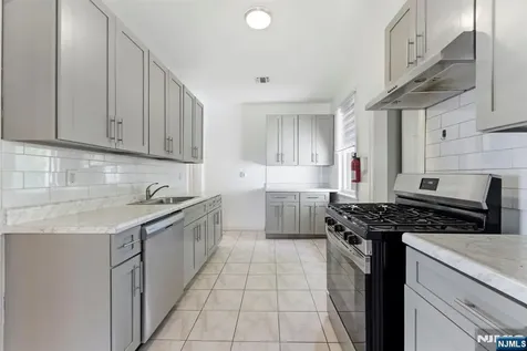 773 Kingsland Avenue Ridgefield NJ 07657