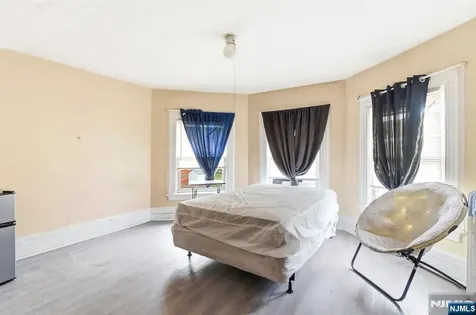 464-466 Summer Avenue Newark NJ 07104