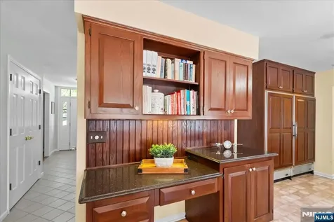 74 Van Blarcom Lane Wyckoff NJ 07481