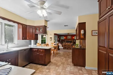 74 Van Blarcom Lane Wyckoff NJ 07481