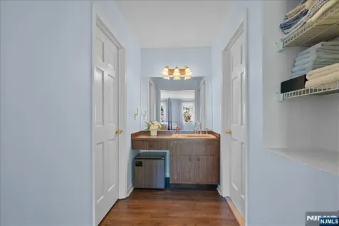 74 Van Blarcom Lane Wyckoff NJ 07481