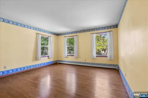 74 Van Blarcom Lane Wyckoff NJ 07481