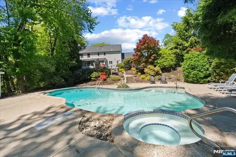74 Van Blarcom Lane Wyckoff NJ 07481