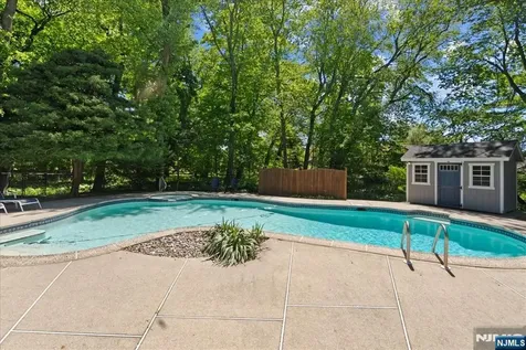 74 Van Blarcom Lane Wyckoff NJ 07481