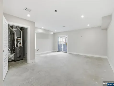 138-140 Weigands Lane Secaucus NJ 07094