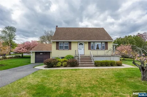 1045 Preakness Avenue Wayne NJ 07470