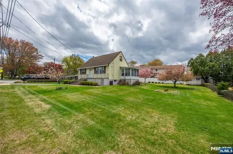 1045 Preakness Avenue Wayne NJ 07470