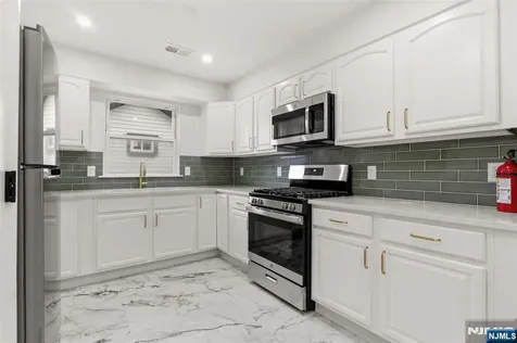148 Munn Avenue East Orange NJ 07017
