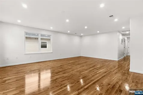 148 Munn Avenue East Orange NJ 07017