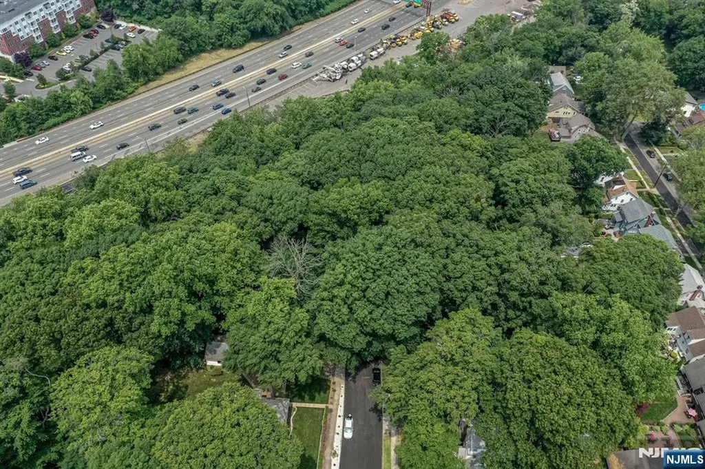 39 Forest Drive Bloomfield NJ 07003