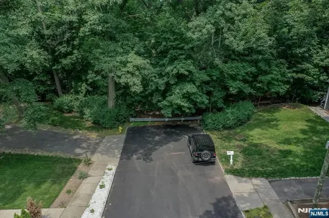 39 Forest Drive Bloomfield NJ 07003