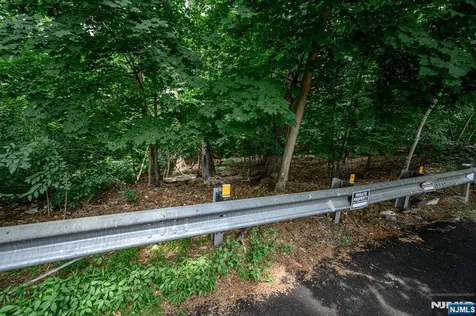 39 Forest Drive Bloomfield NJ 07003